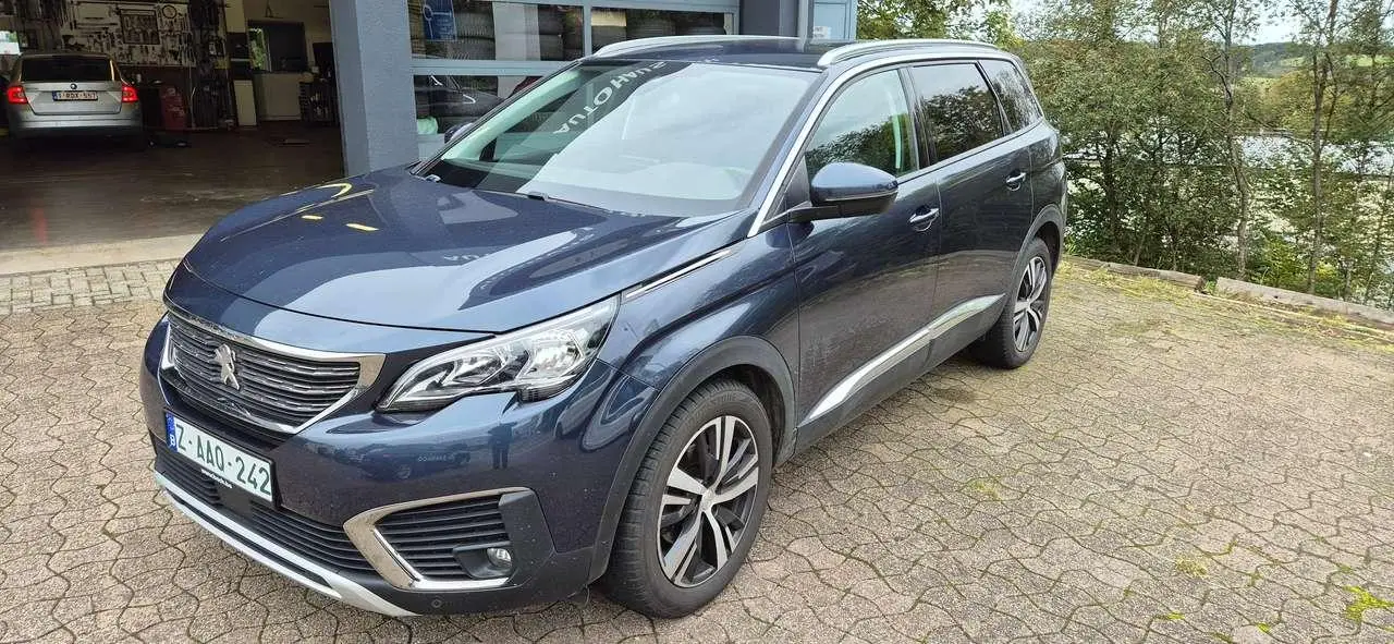 Photo 1 : Peugeot 5008 2016 Essence