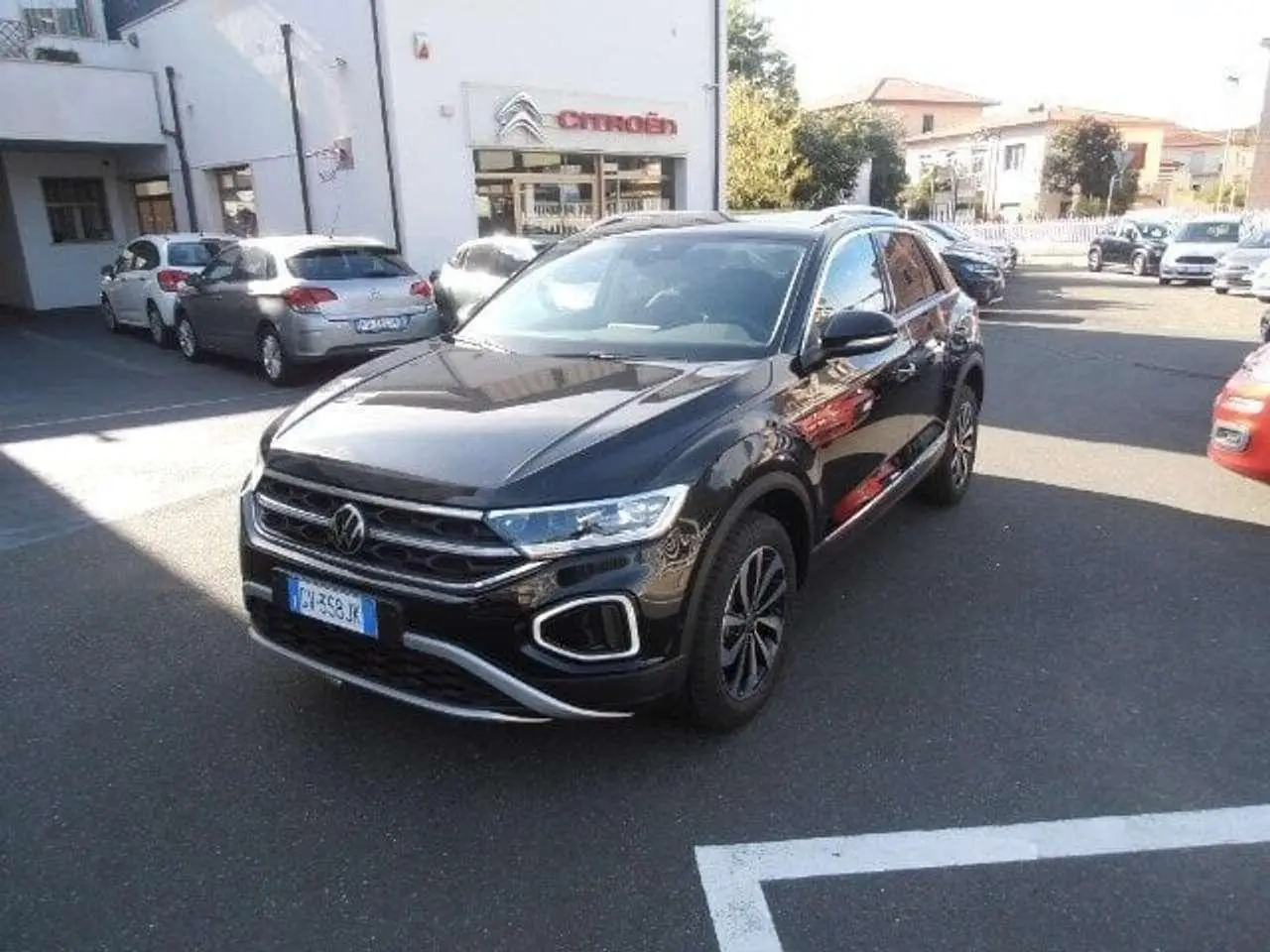 Photo 1 : Volkswagen T-roc 2024 Essence