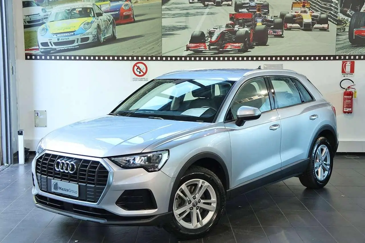 Photo 1 : Audi Q3 2019 Essence