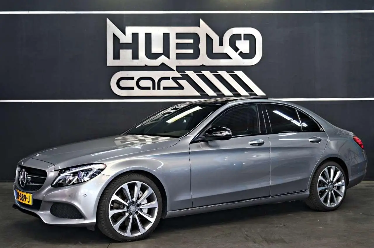 Photo 1 : Mercedes-benz Classe C 2015 Hybride