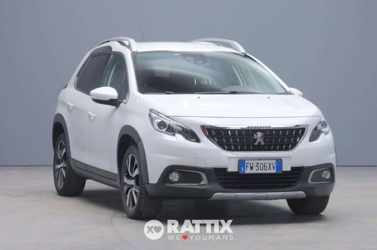 Photo 1 : Peugeot 2008 2019 Petrol