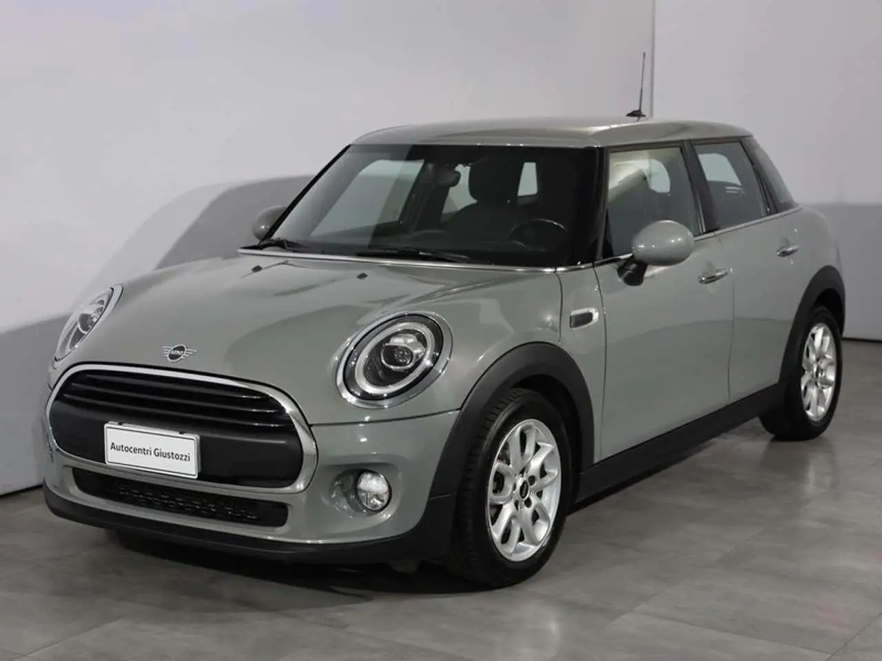 Photo 1 : Mini One 2021 Petrol