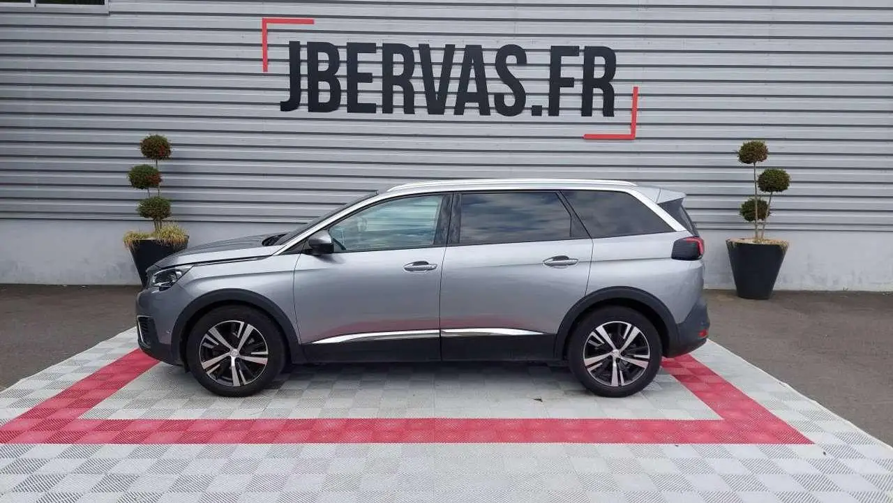 Photo 1 : Peugeot 5008 2019 Diesel