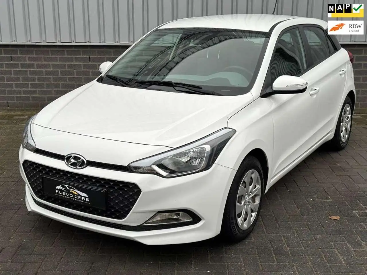 Photo 1 : Hyundai I20 2017 Petrol