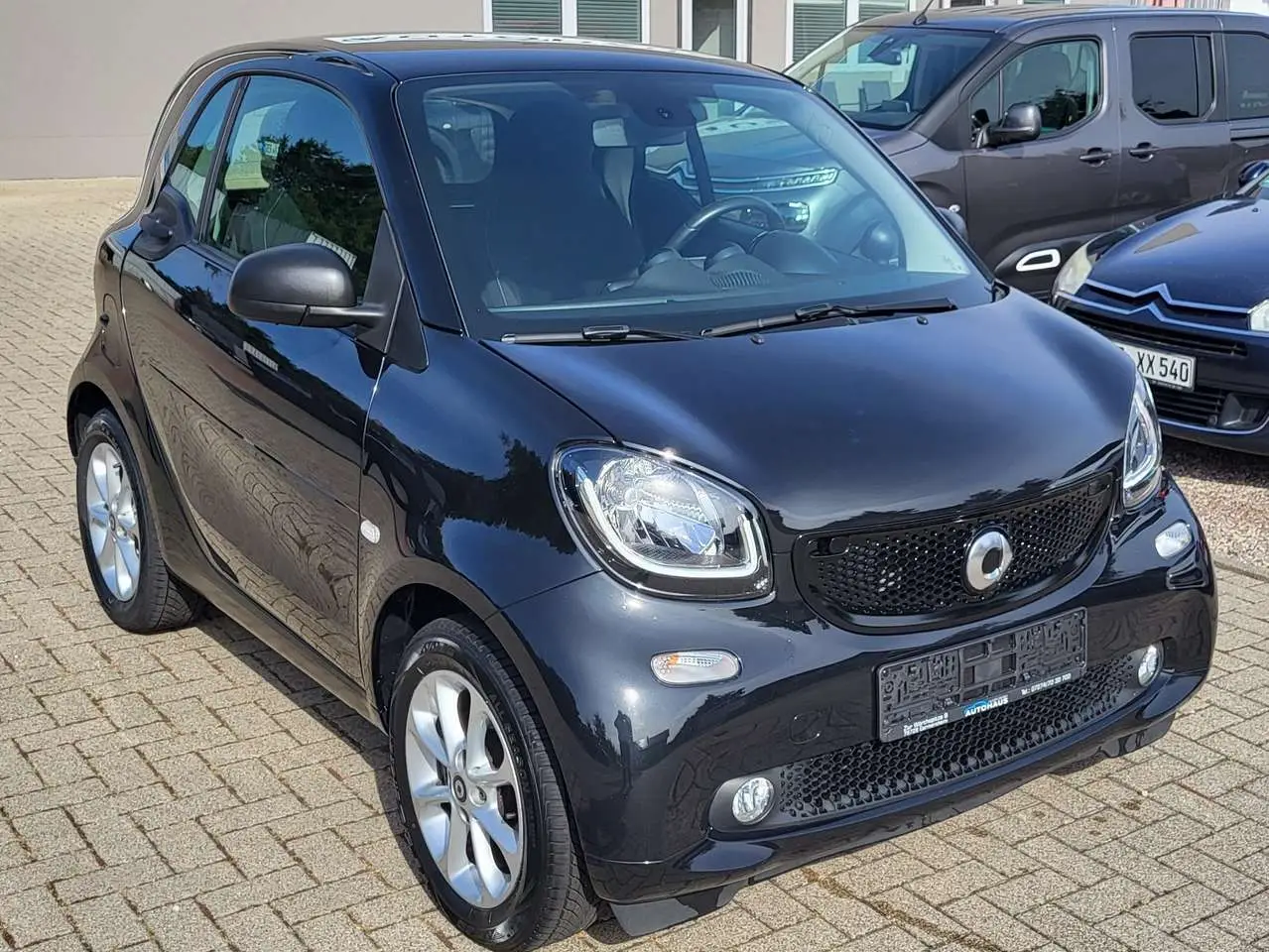 Photo 1 : Smart Fortwo 2017 Petrol