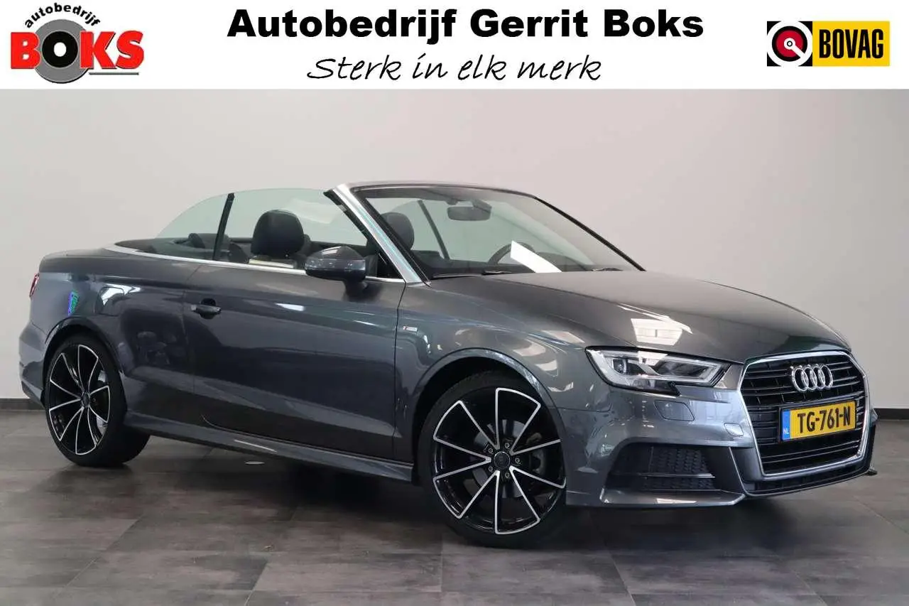 Photo 1 : Audi A3 2018 Petrol