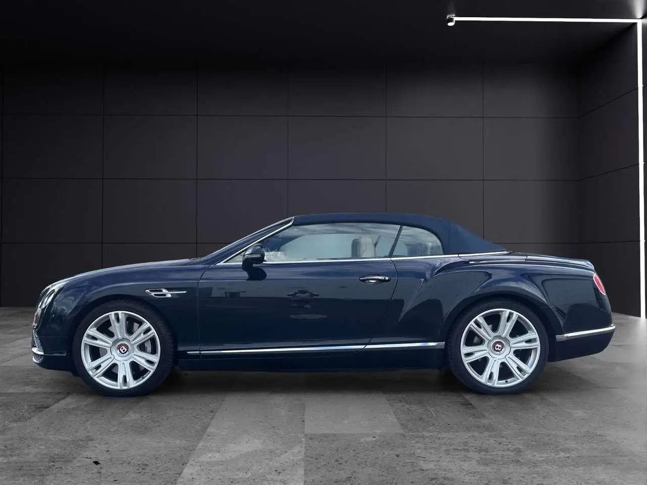 Photo 1 : Bentley Continental 2016 Essence