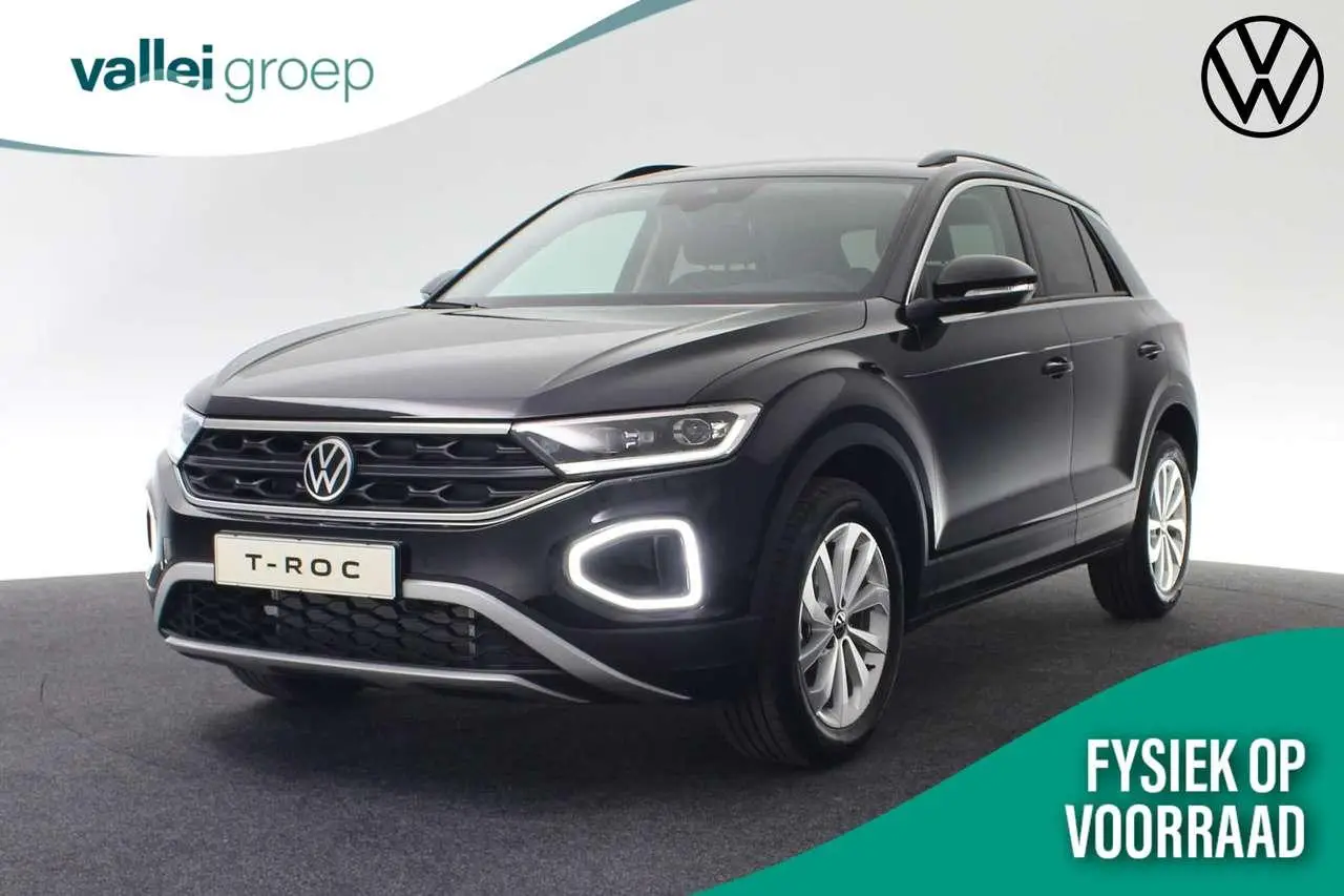 Photo 1 : Volkswagen T-roc 2024 Petrol