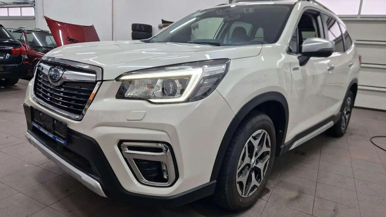 Photo 1 : Subaru Forester 2020 Hybride