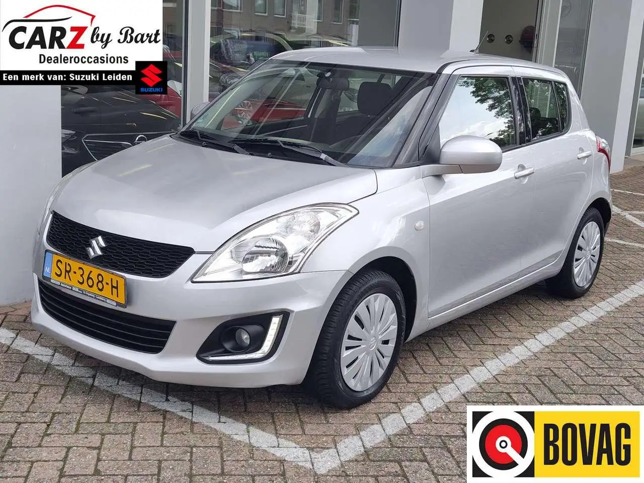 Photo 1 : Suzuki Swift 2015 Petrol