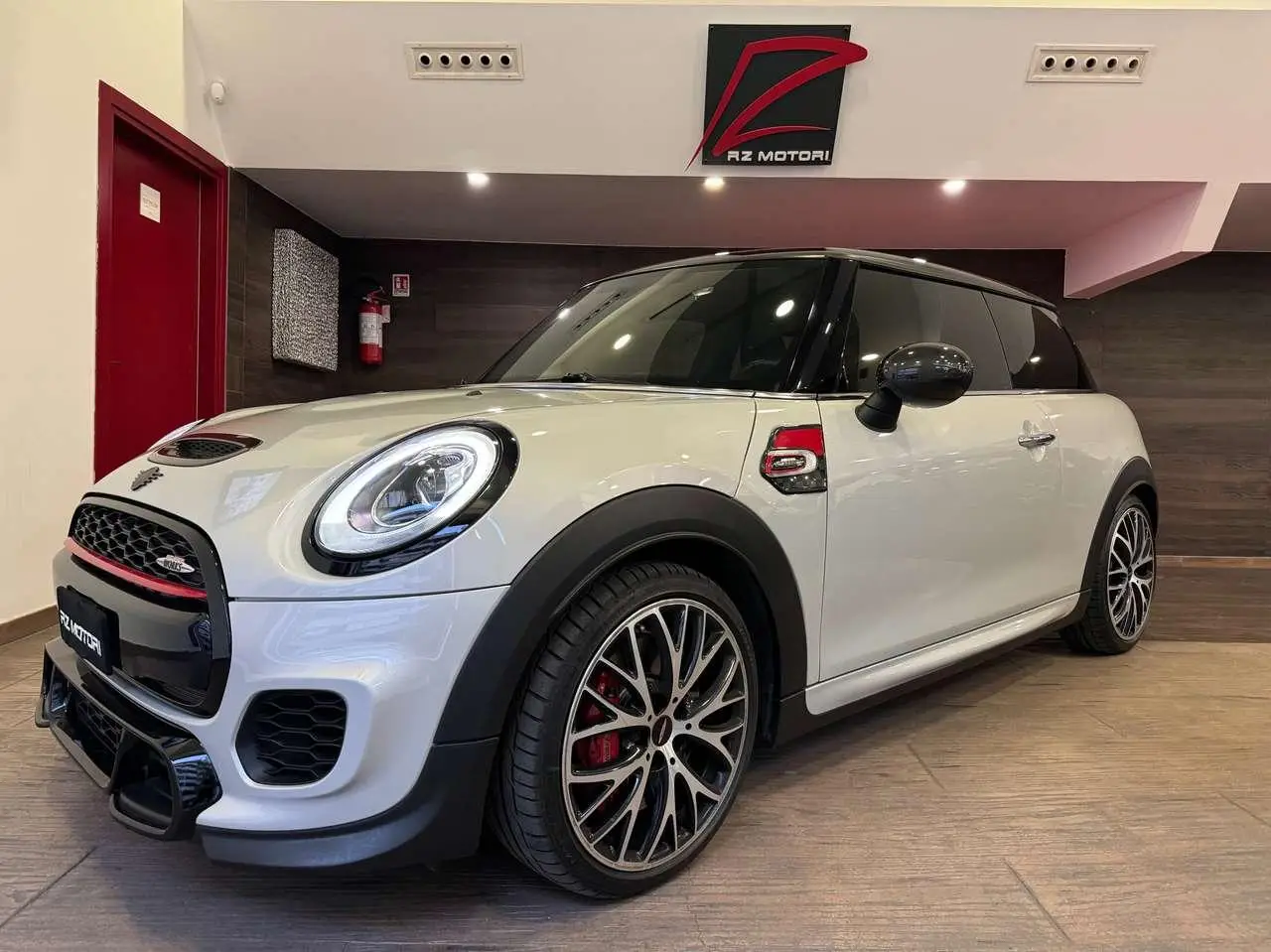 Photo 1 : Mini John Cooper Works 2017 Petrol