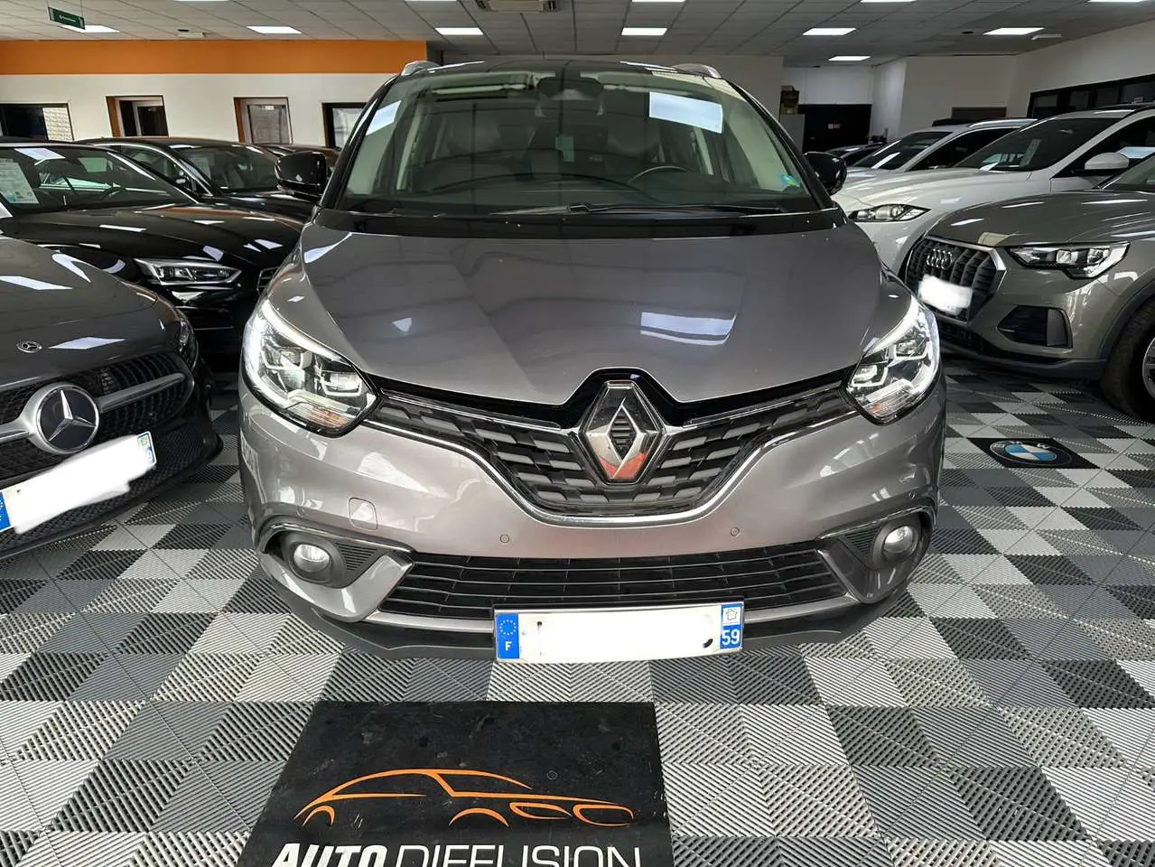 Photo 1 : Renault Grand Scenic 2019 Essence