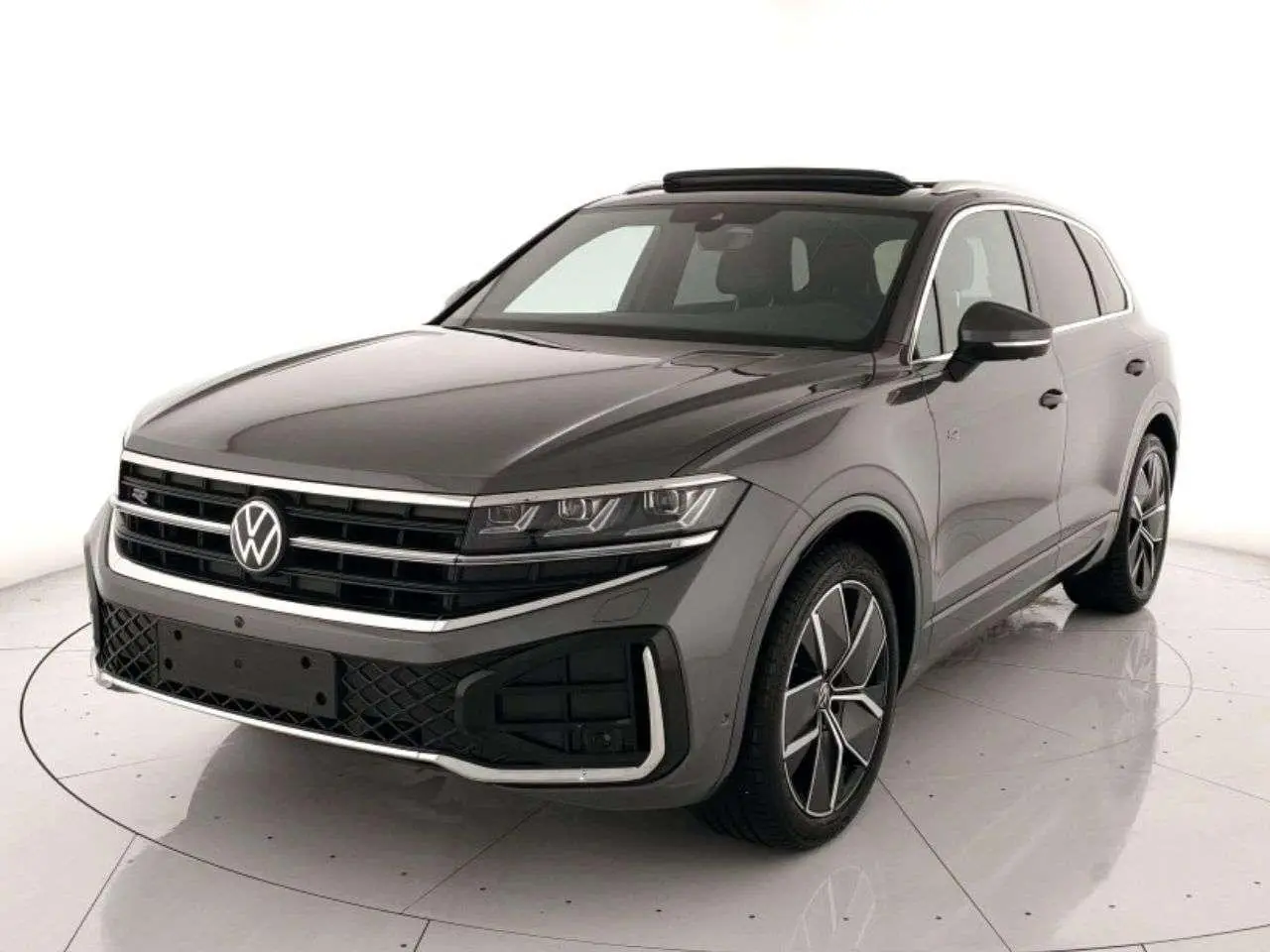 Photo 1 : Volkswagen Touareg 2024 Diesel