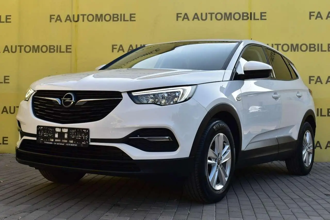 Photo 1 : Opel Grandland 2020 Petrol