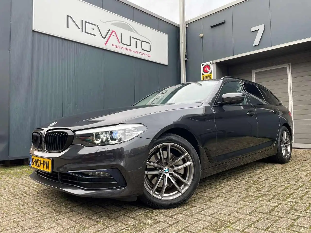 Photo 1 : Bmw Serie 5 2019 Petrol