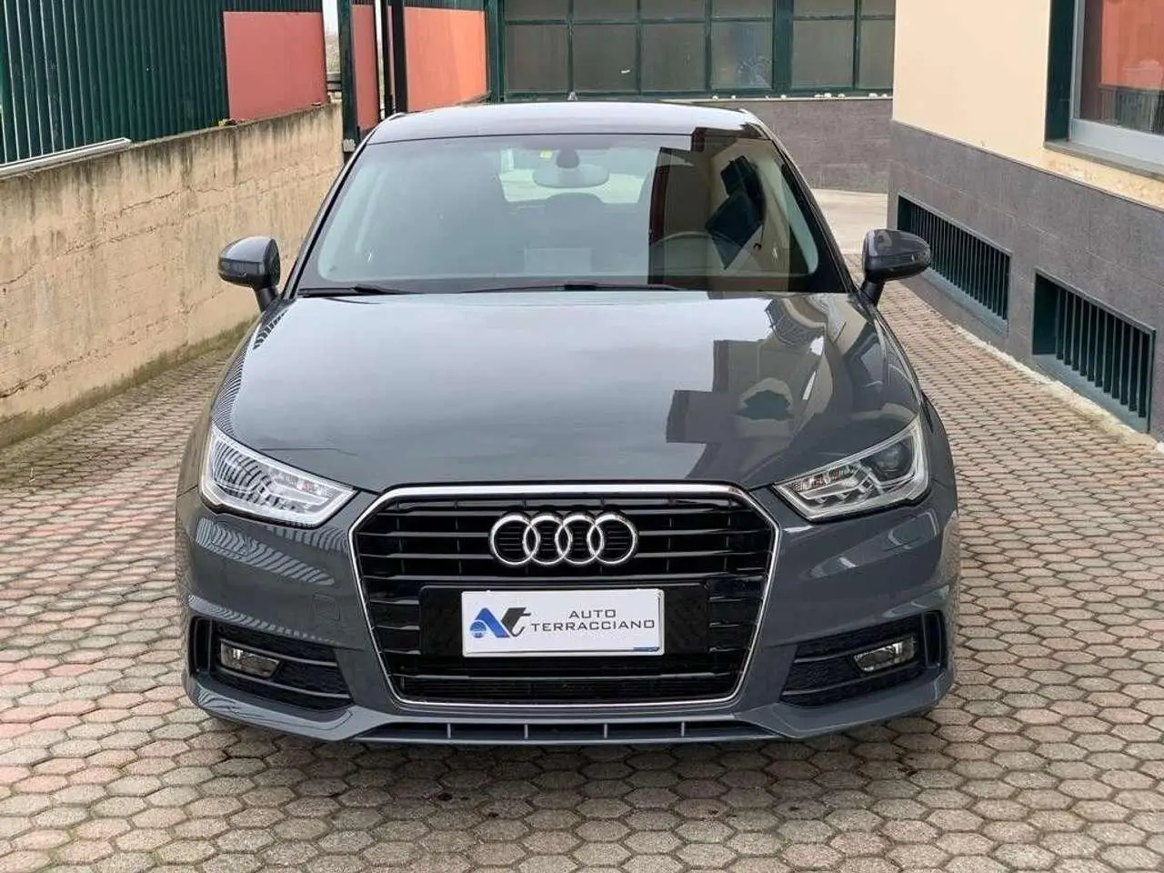 Photo 1 : Audi A1 2018 Petrol