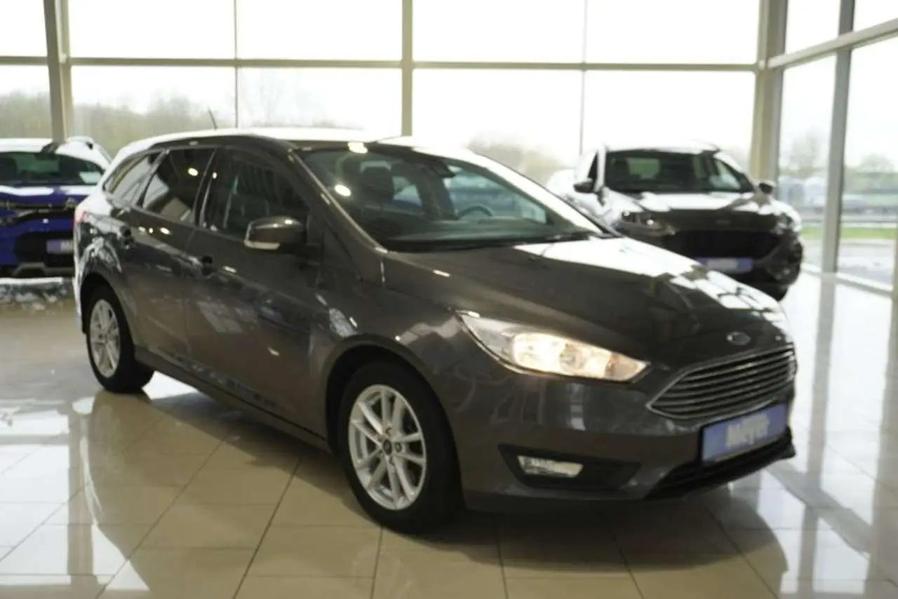 Photo 1 : Ford Focus 2017 Petrol