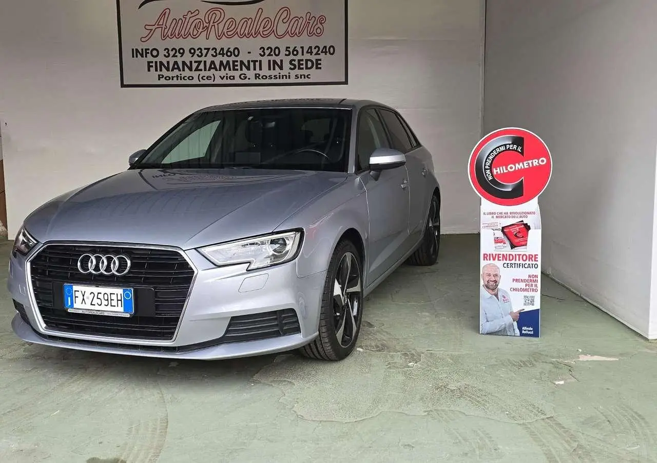 Photo 1 : Audi A3 2019 Diesel