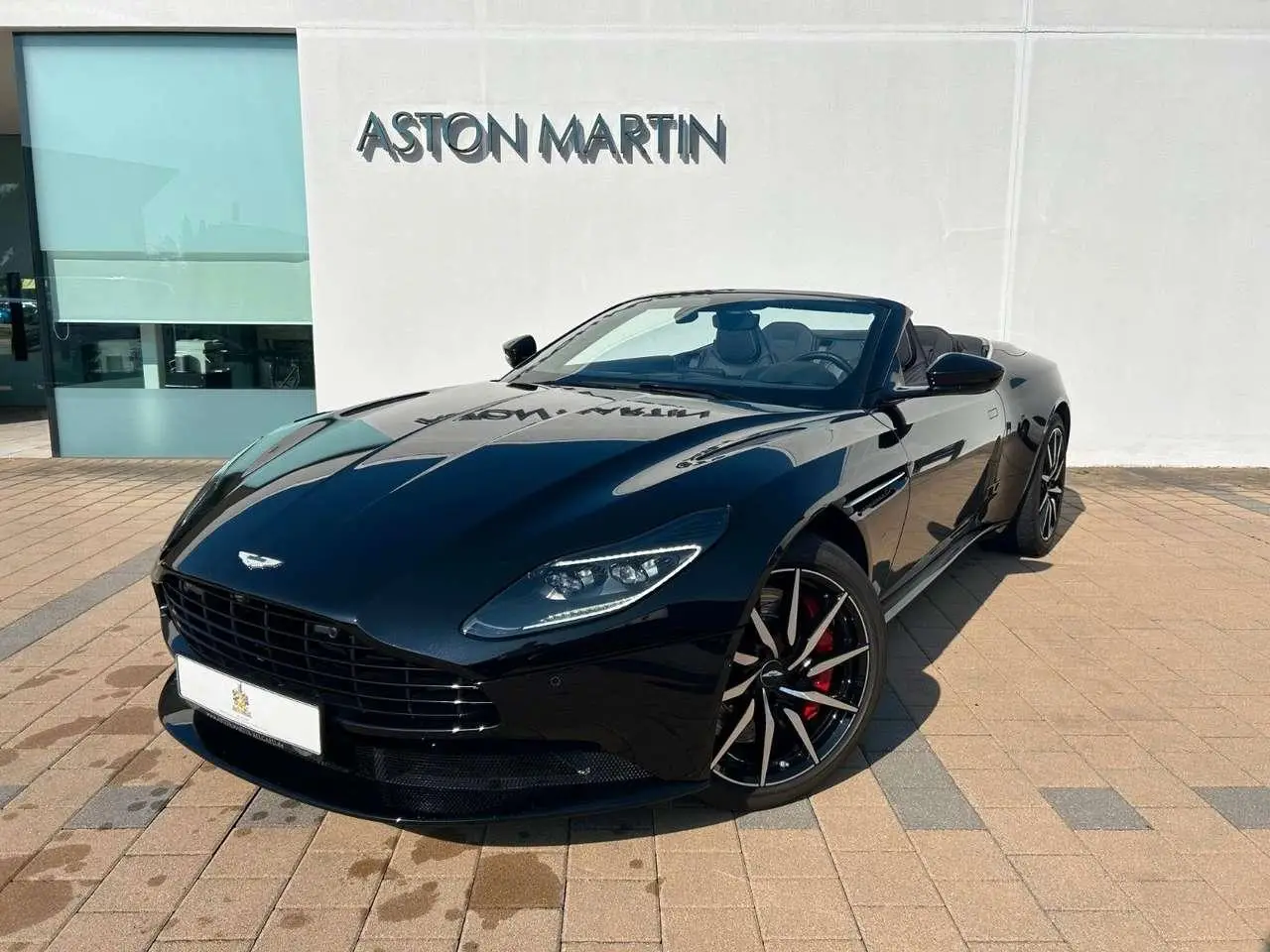 Photo 1 : Aston Martin Db11 2024 Petrol