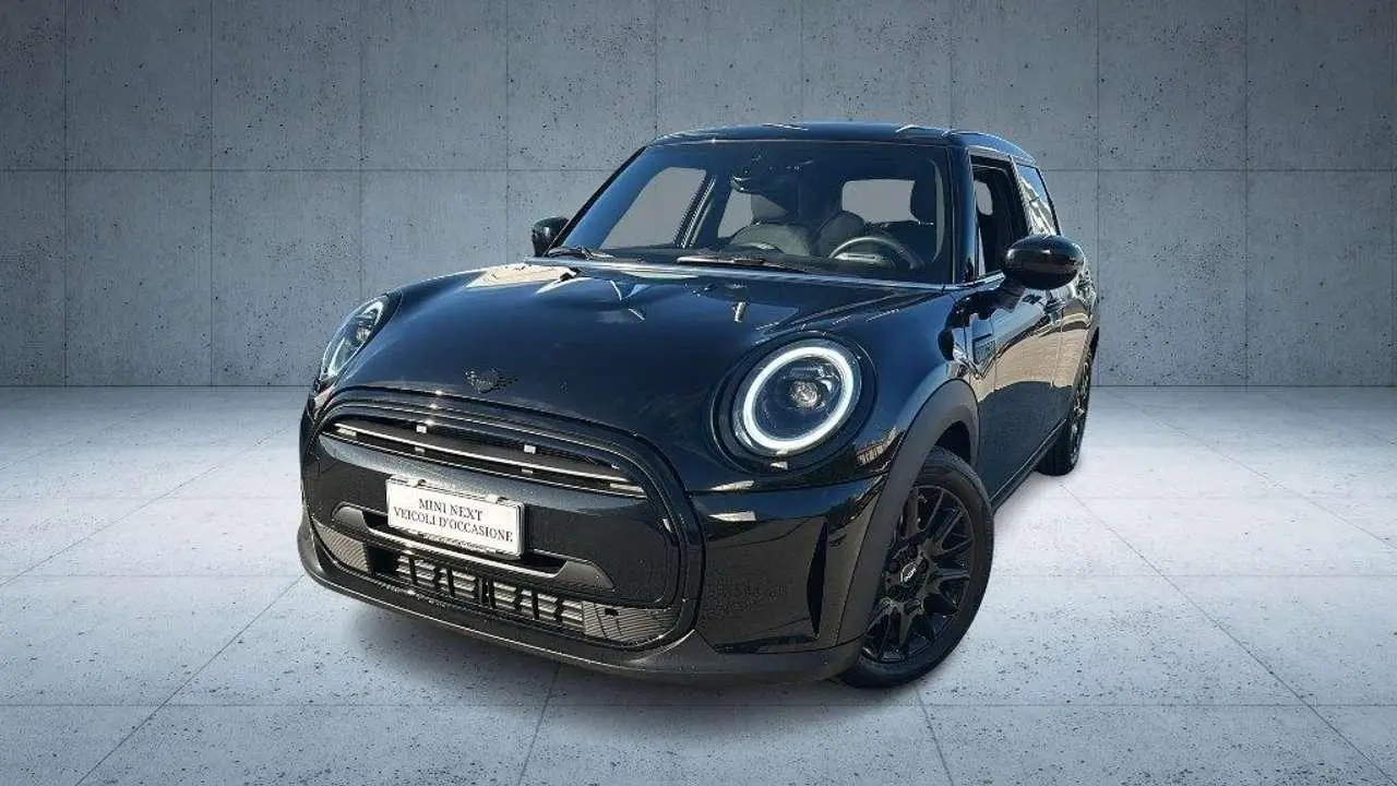 Photo 1 : Mini Cooper 2024 Petrol