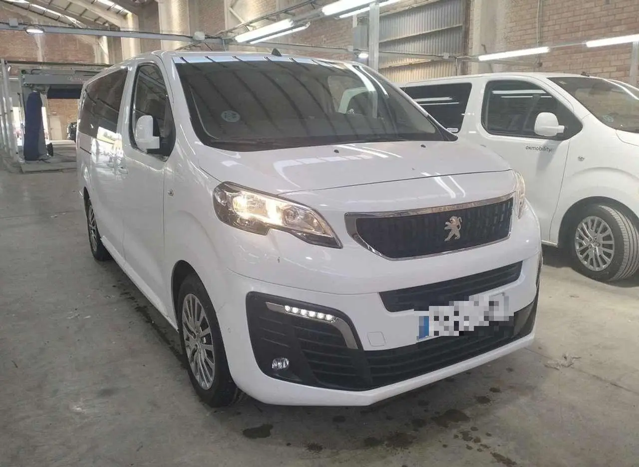 Photo 1 : Peugeot Traveller 2021 Diesel