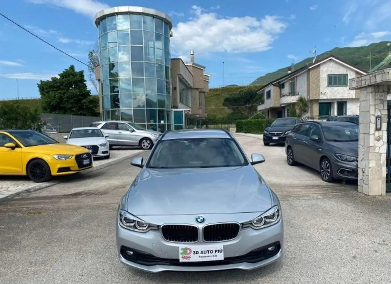 Photo 1 : Bmw Serie 3 2019 Diesel