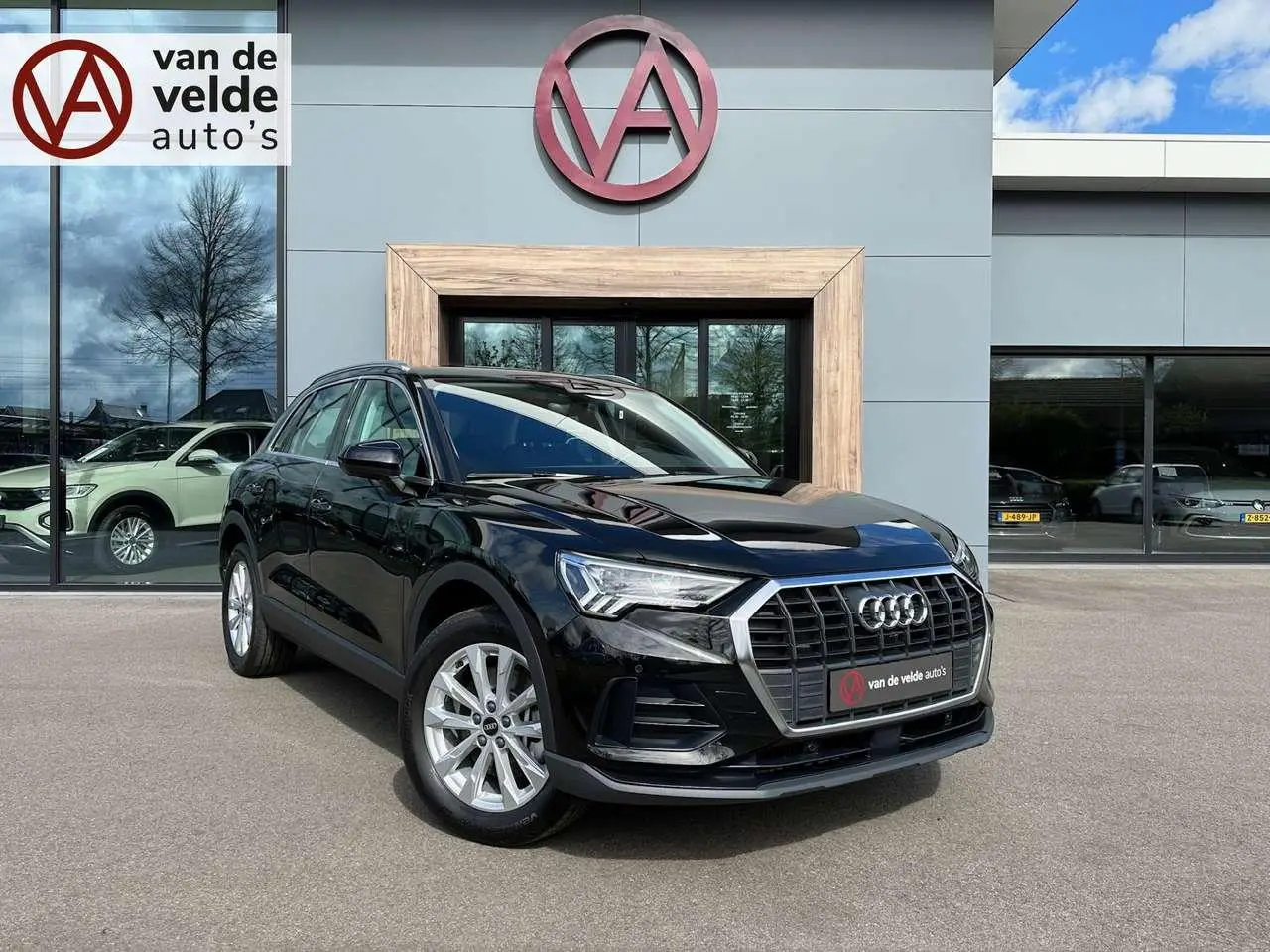 Photo 1 : Audi Q3 2023 Hybride