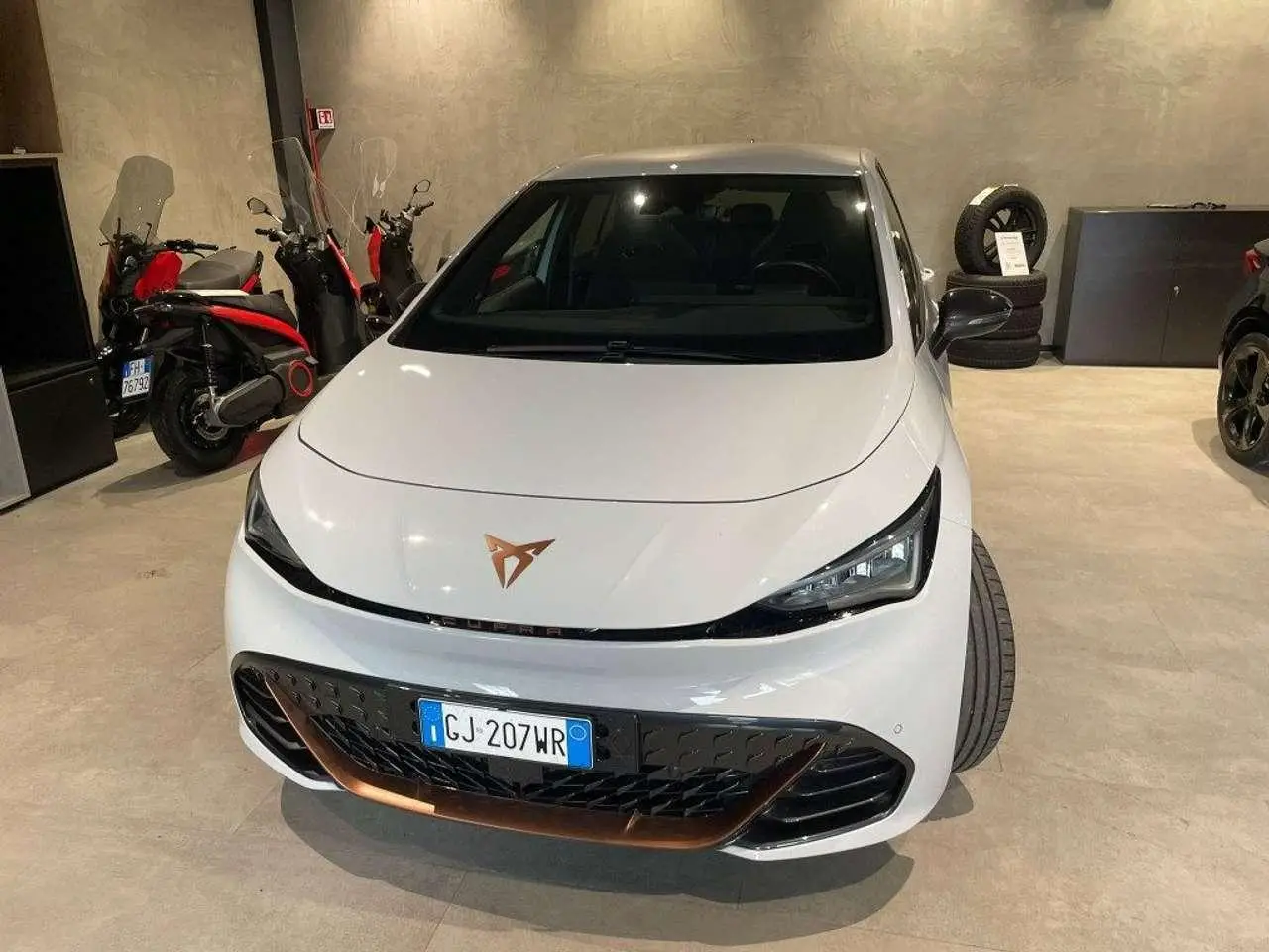 Photo 1 : Cupra Born 2022 Électrique