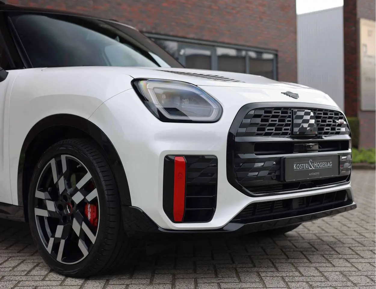 Photo 1 : Mini John Cooper Works 2024 Essence