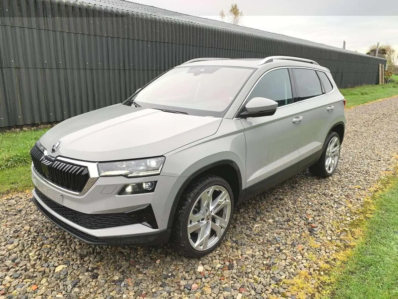 Photo 1 : Skoda Karoq 2023 Essence