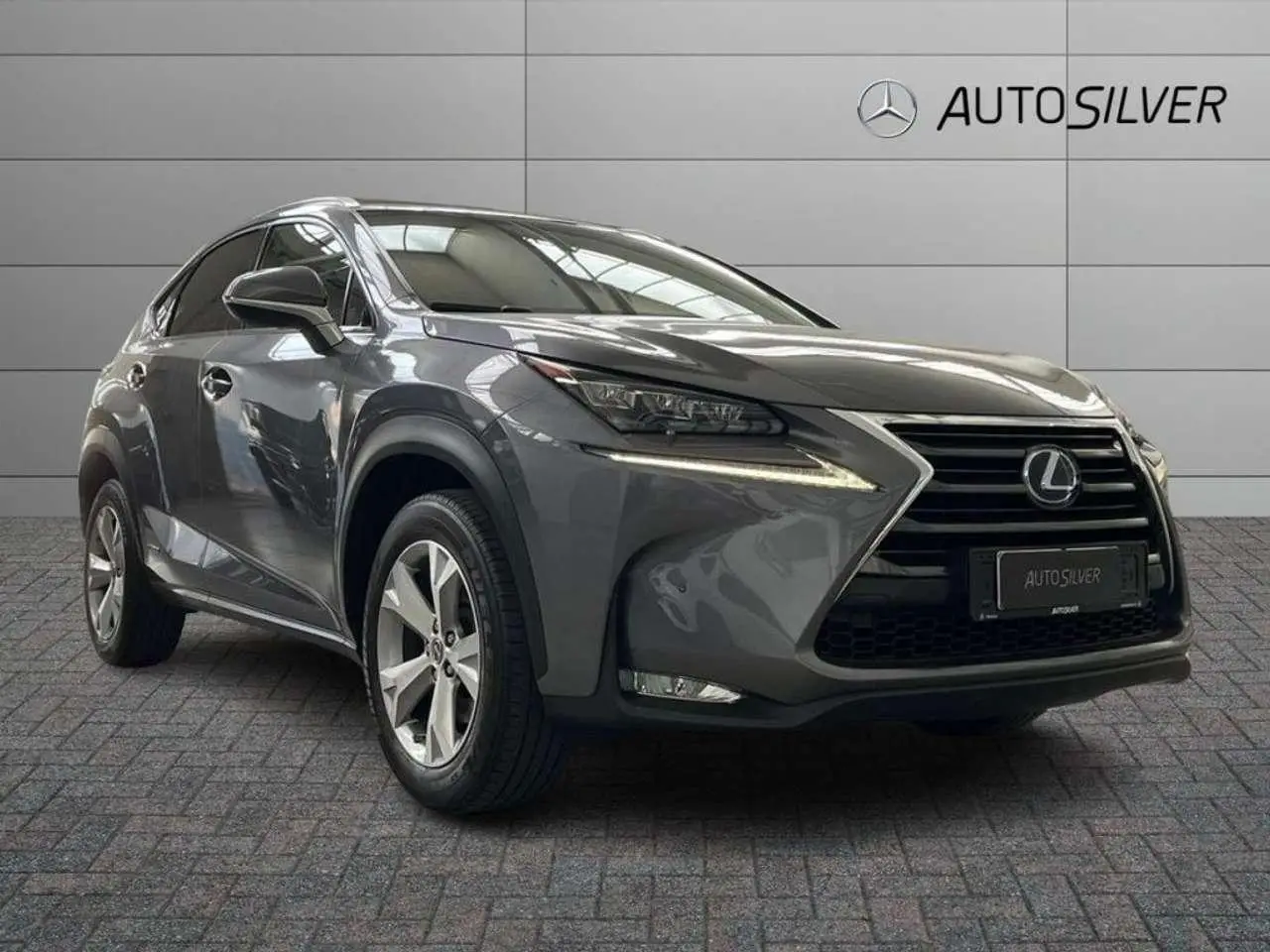 Photo 1 : Lexus Nx 2017 Hybrid