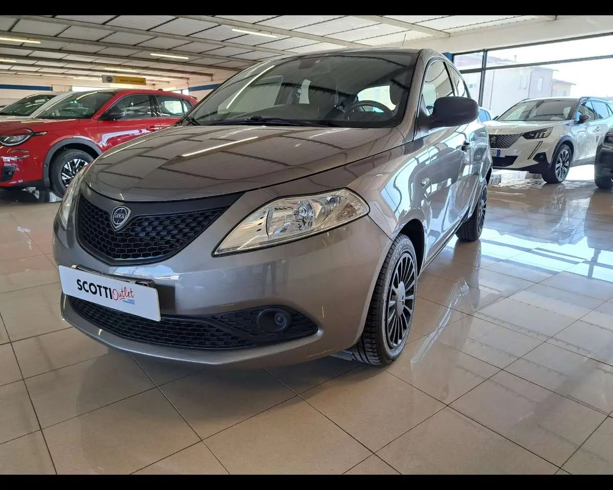 Photo 1 : Lancia Ypsilon 2018 Petrol