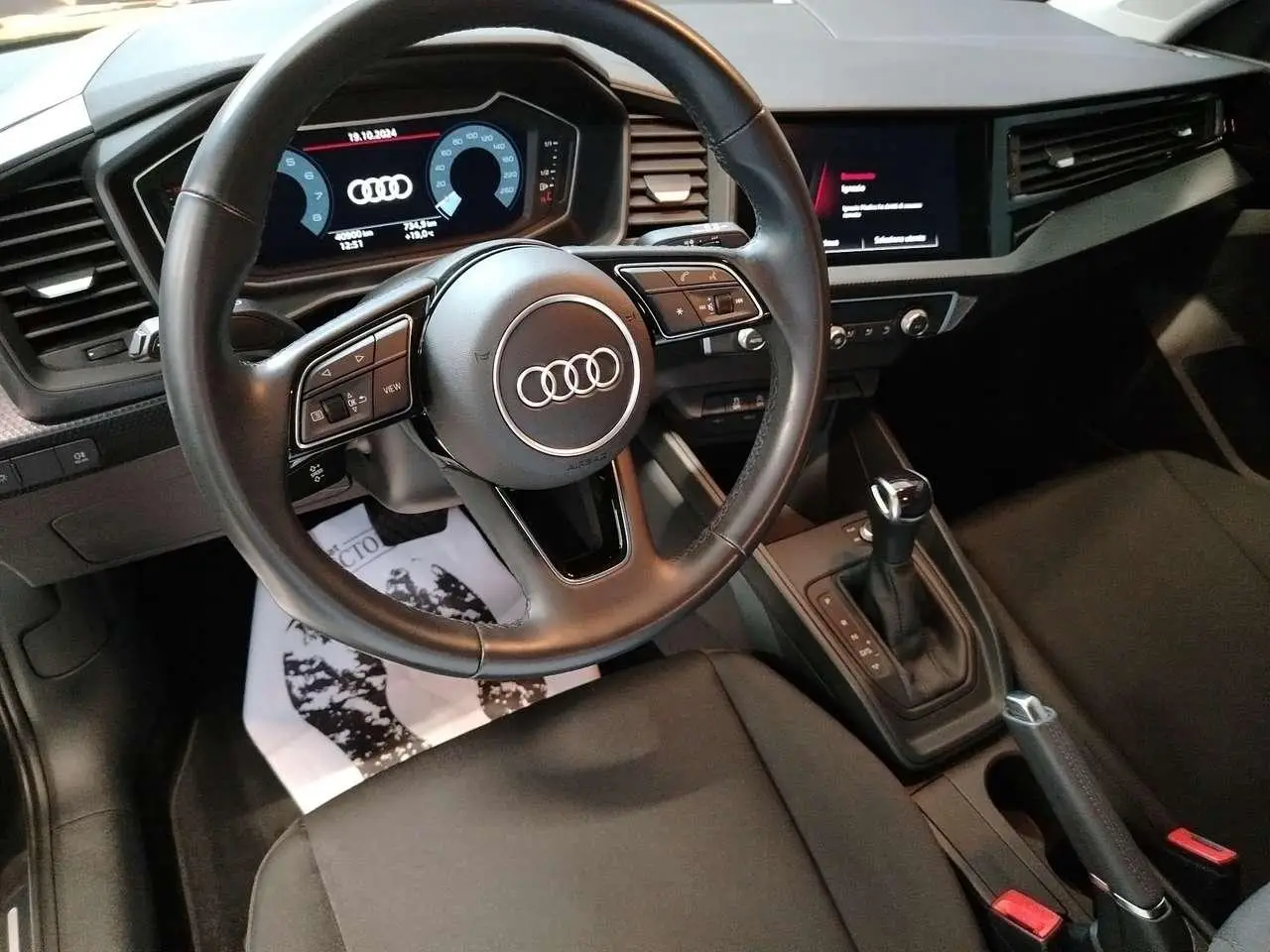 Photo 1 : Audi A1 2022 Essence