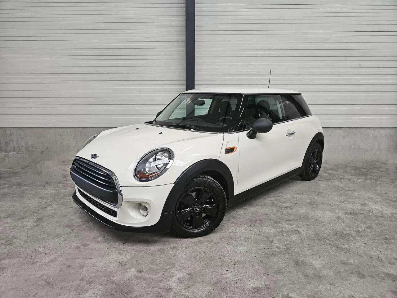 Photo 1 : Mini One 2018 Petrol