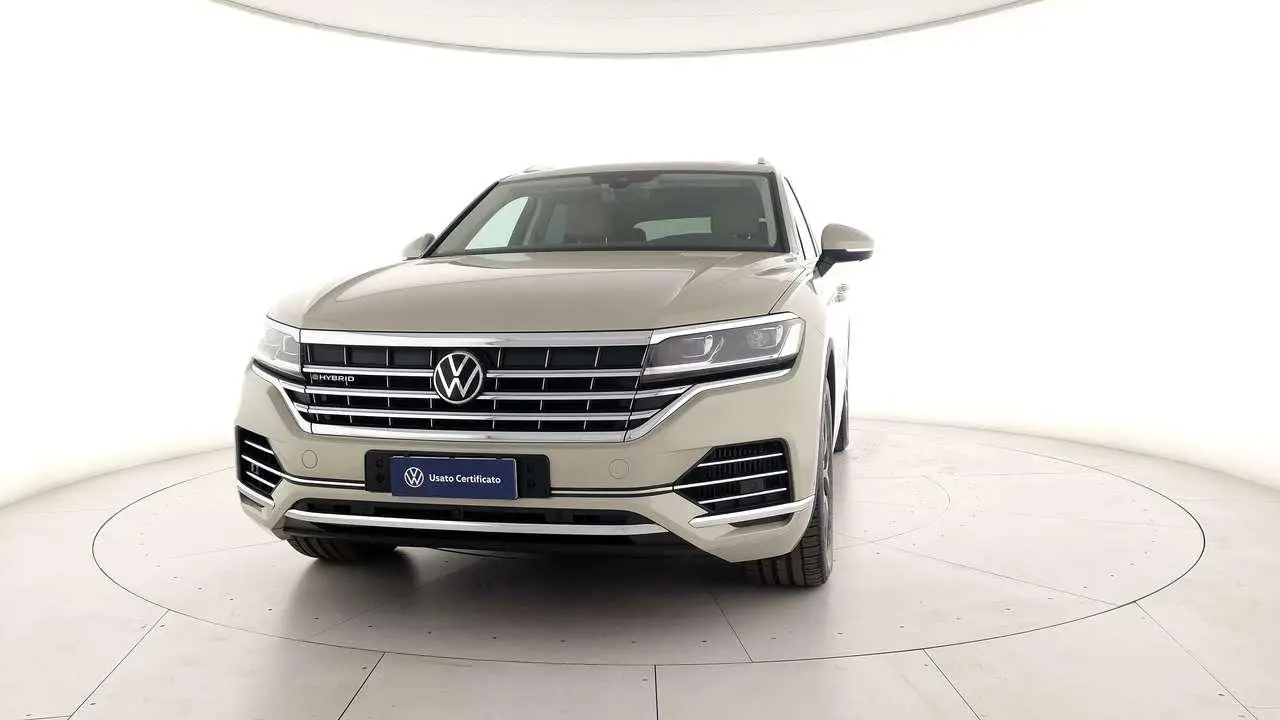 Photo 1 : Volkswagen Touareg 2021 Hybrid