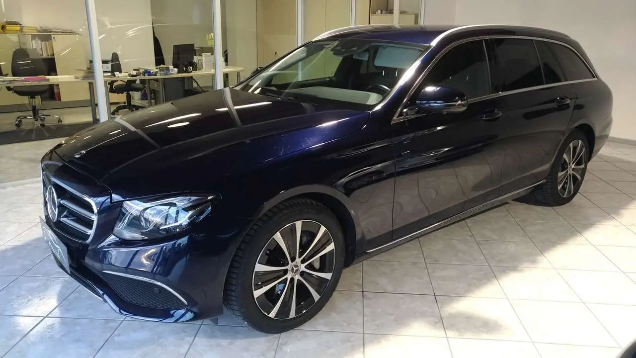 Photo 1 : Mercedes-benz Classe E 2019 Hybrid