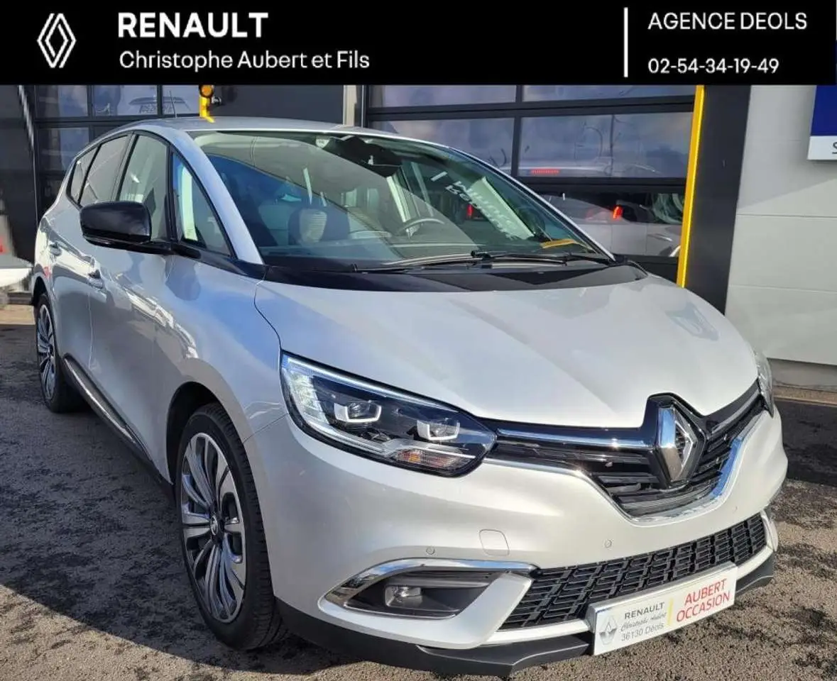 Photo 1 : Renault Grand Scenic 2021 Essence