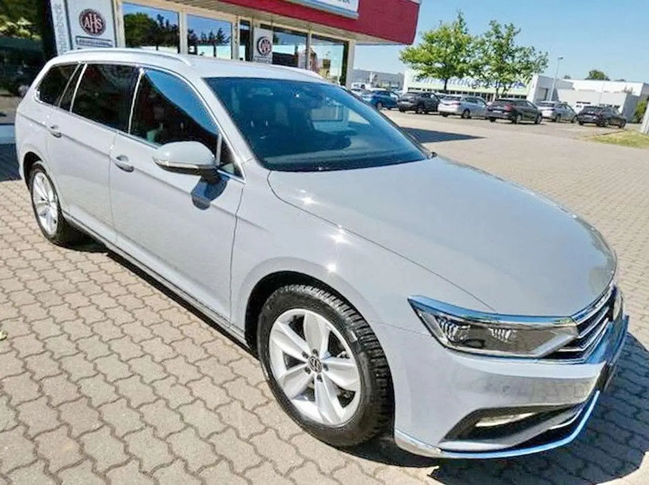 Photo 1 : Volkswagen Passat 2023 Diesel