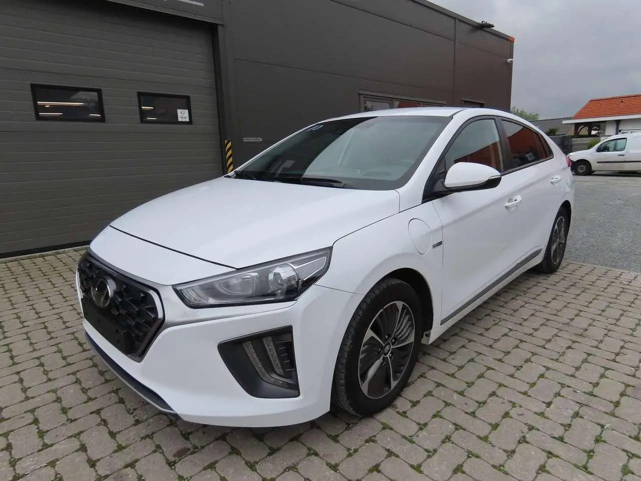 Photo 1 : Hyundai Ioniq 2021 Essence