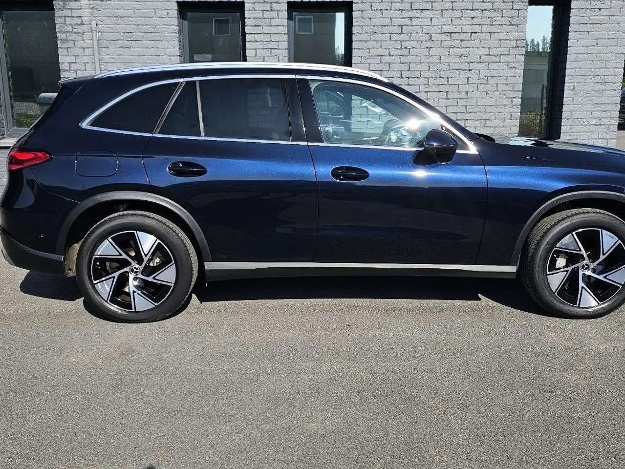 Photo 1 : Mercedes-benz Classe Glc 2023 Petrol