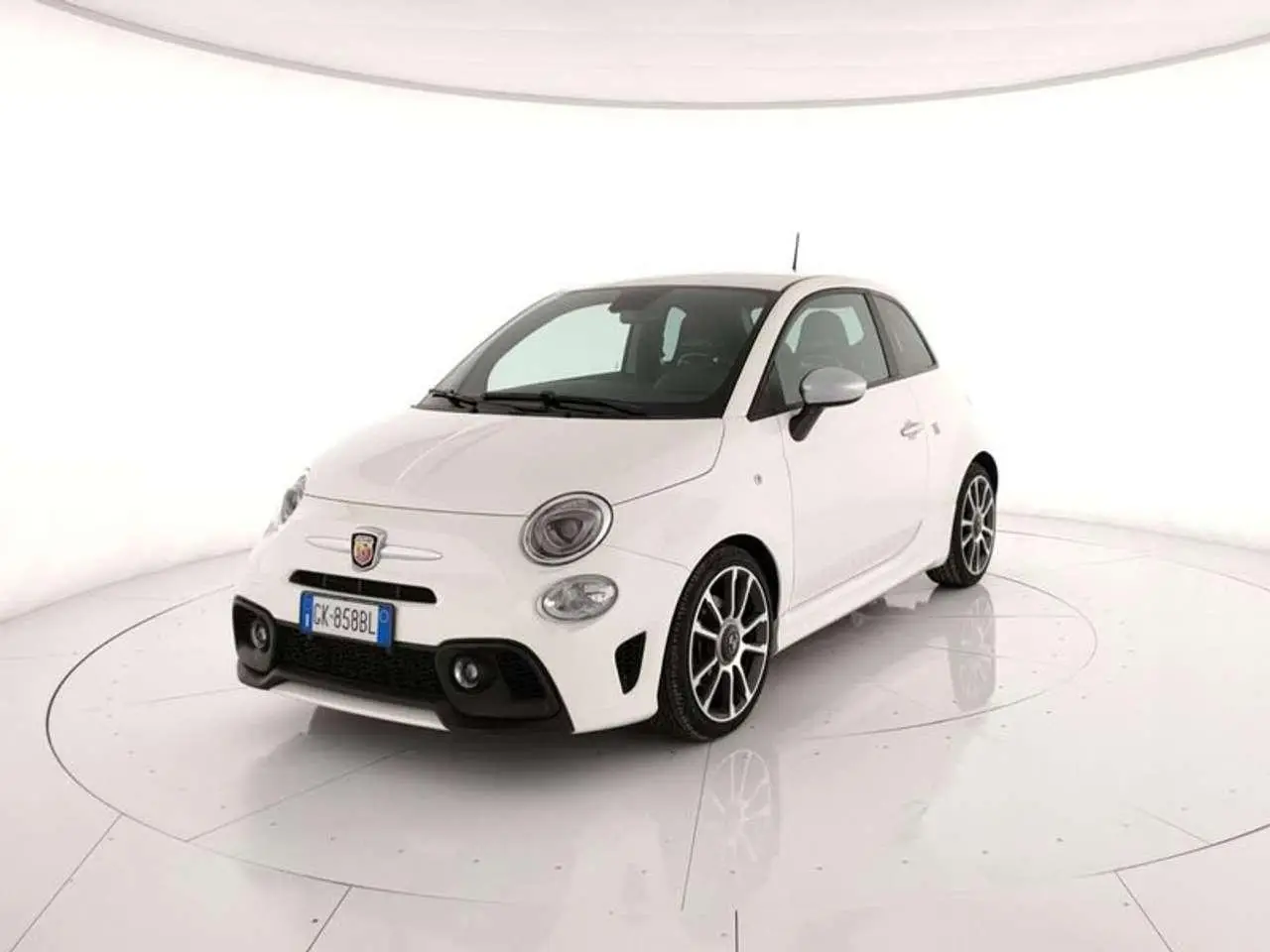 Photo 1 : Abarth 595 2022 Essence