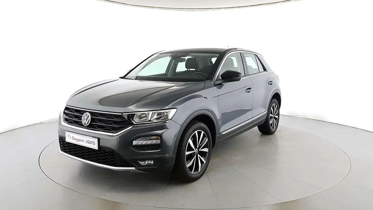 Photo 1 : Volkswagen T-roc 2021 Essence