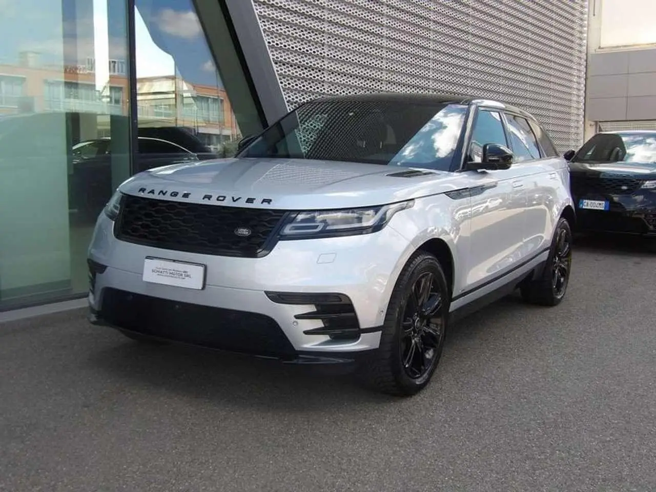 Photo 1 : Land Rover Range Rover Velar 2021 Hybrid