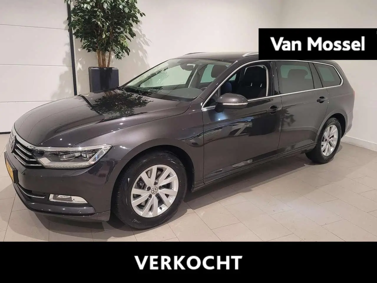 Photo 1 : Volkswagen Passat 2018 Diesel