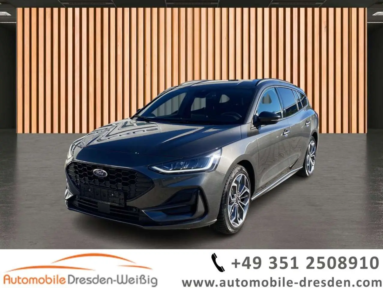 Photo 1 : Ford Focus 2022 Petrol