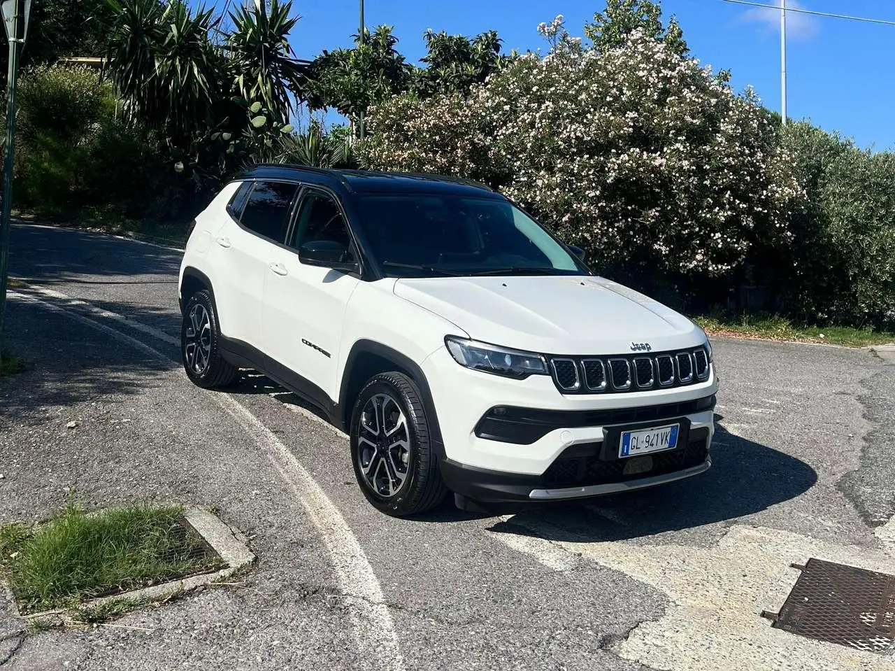 Photo 1 : Jeep Compass 2023 Hybride