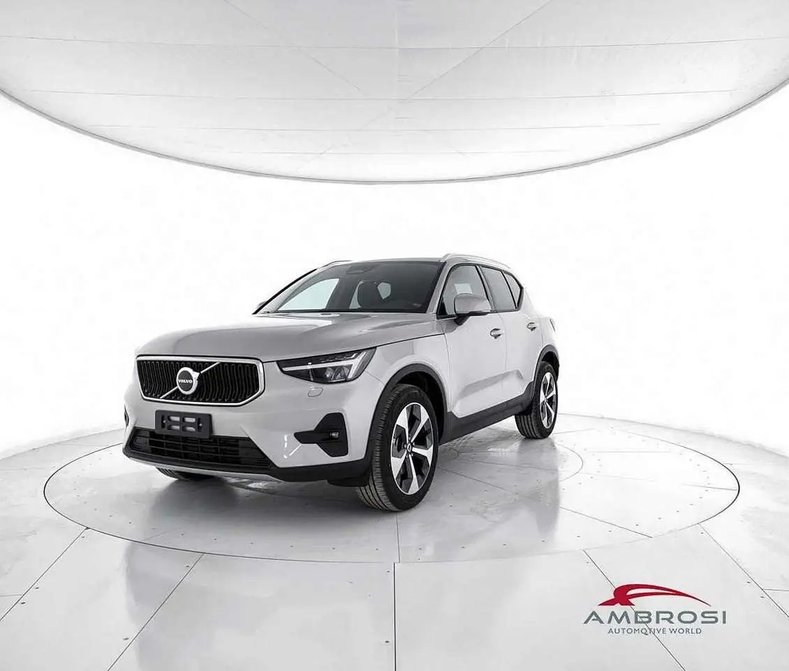 Photo 1 : Volvo Xc40 2024 Hybride