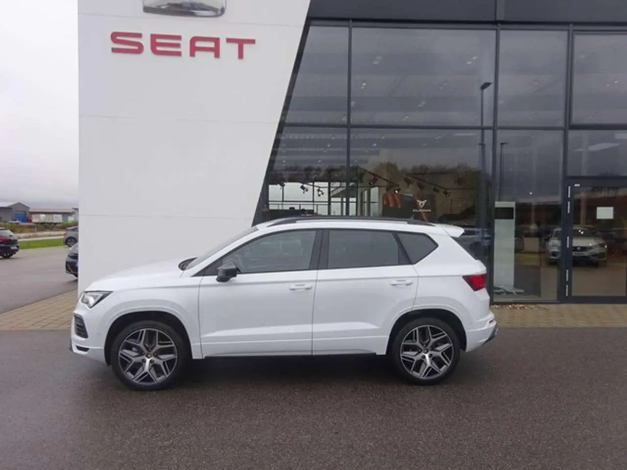 Photo 1 : Seat Ateca 2024 Petrol