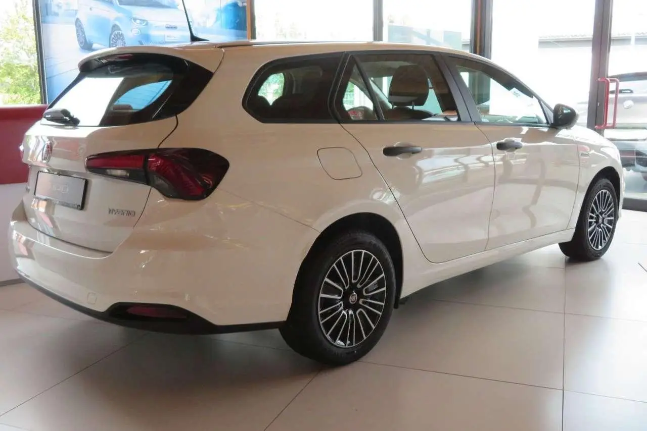 Photo 1 : Fiat Tipo 2024 Essence