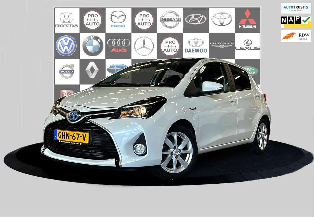 Photo 1 : Toyota Yaris 2015 Hybride